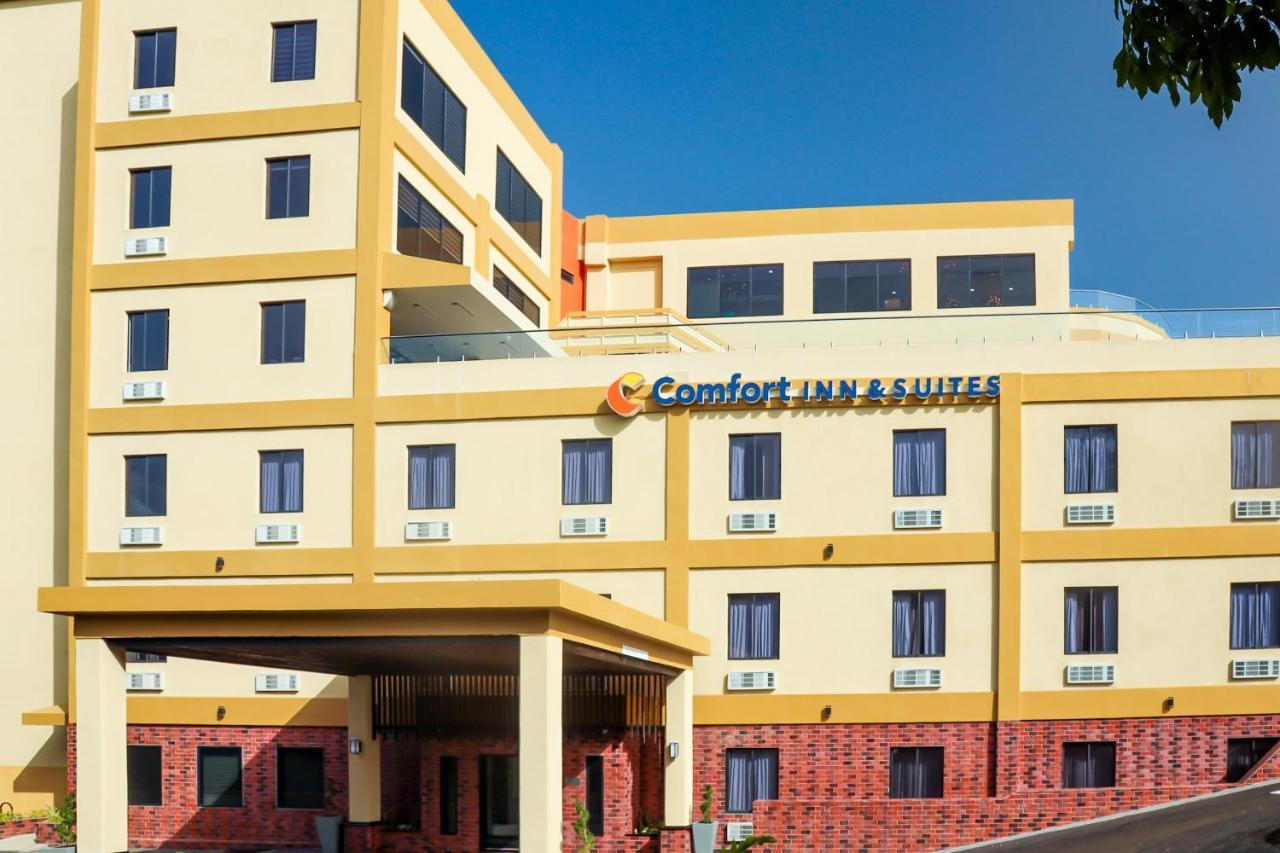 Comfort Inn & Suites Tobago Signal Hill Bagian luar foto